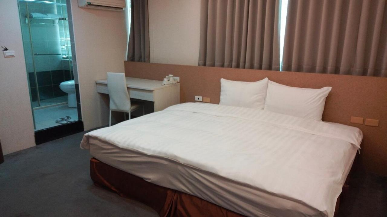 Shun-Yi Business Hotel Chiayi Exterior foto