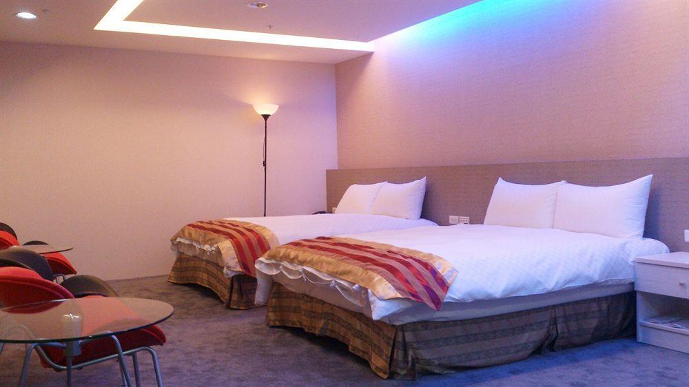 Shun-Yi Business Hotel Chiayi Exterior foto
