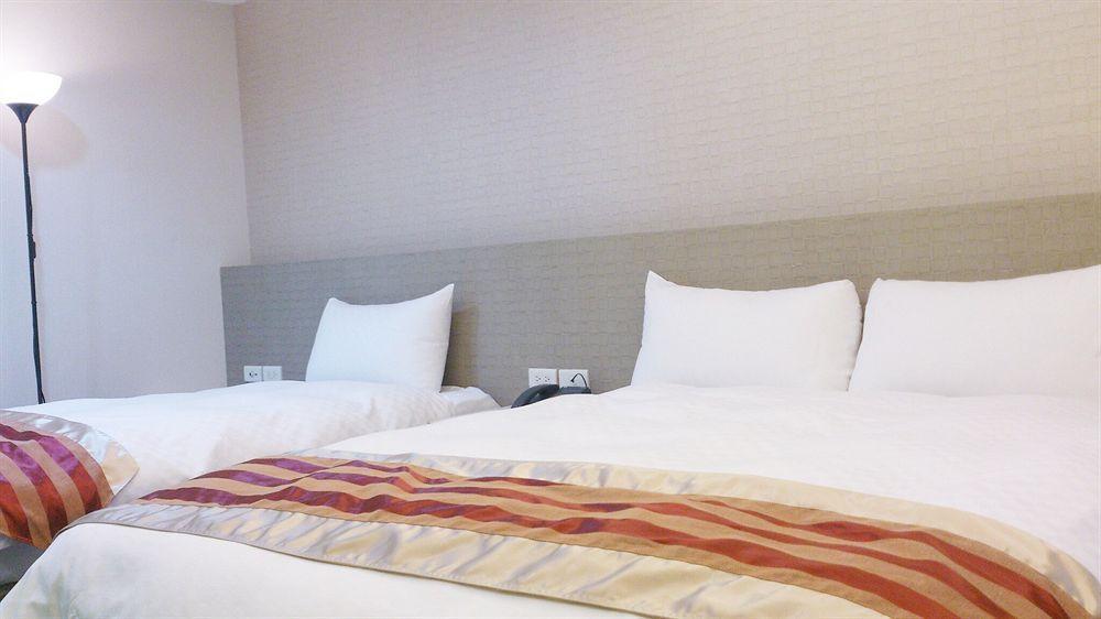 Shun-Yi Business Hotel Chiayi Exterior foto