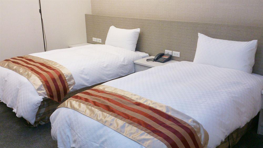 Shun-Yi Business Hotel Chiayi Exterior foto