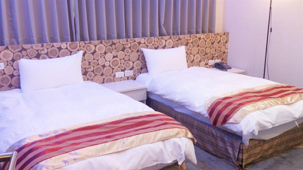 Shun-Yi Business Hotel Chiayi Exterior foto