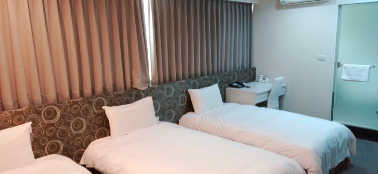 Shun-Yi Business Hotel Chiayi Exterior foto